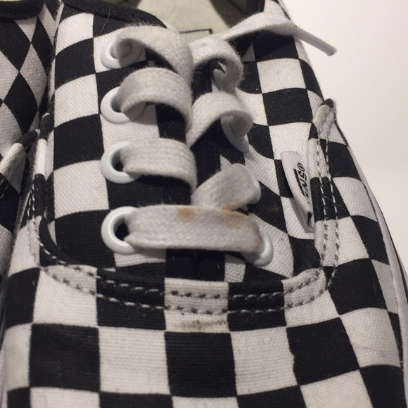 Black and white checkered vans - Picture 5 of 7